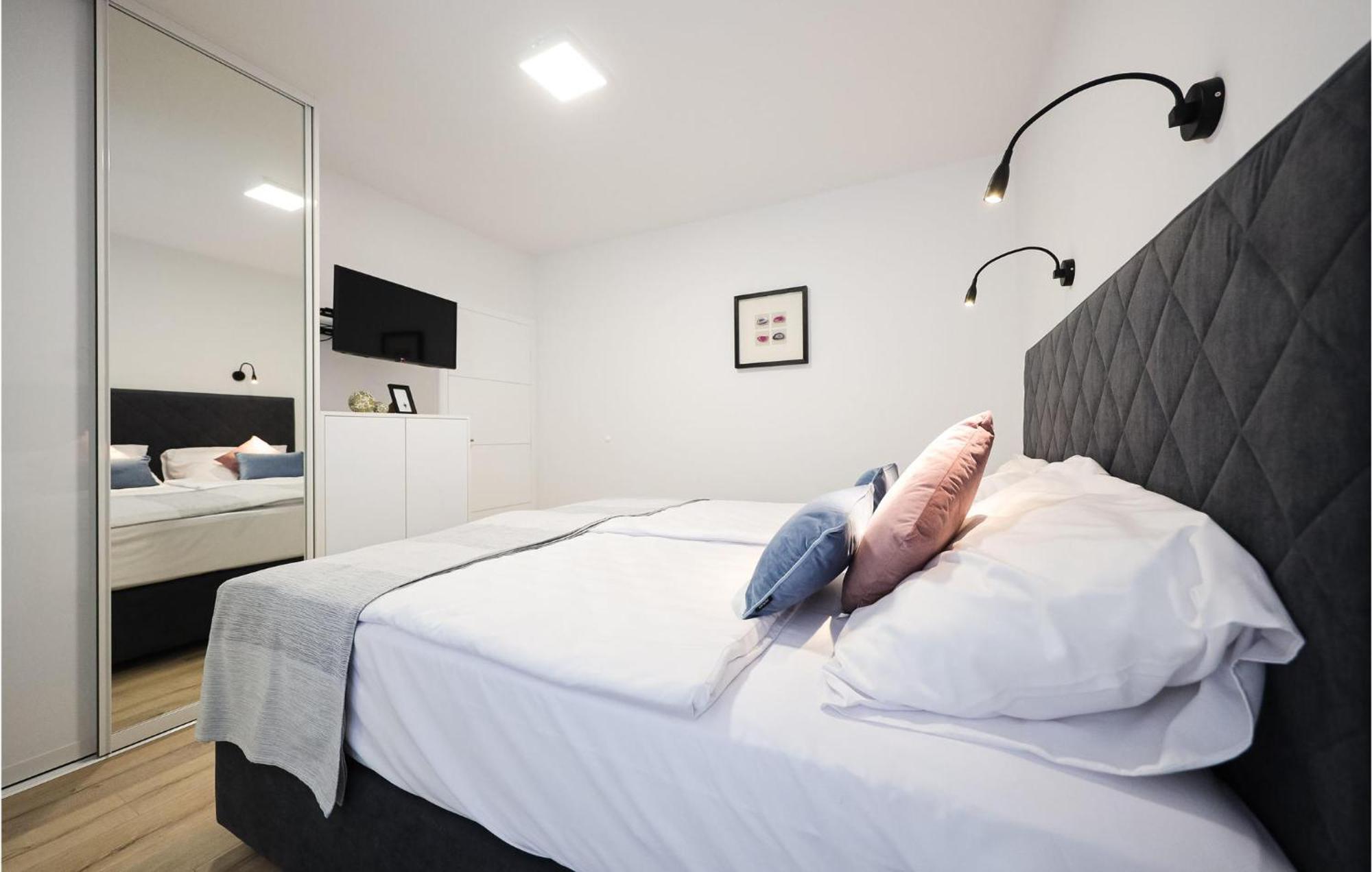 Beautiful In With Wifi Apartment
